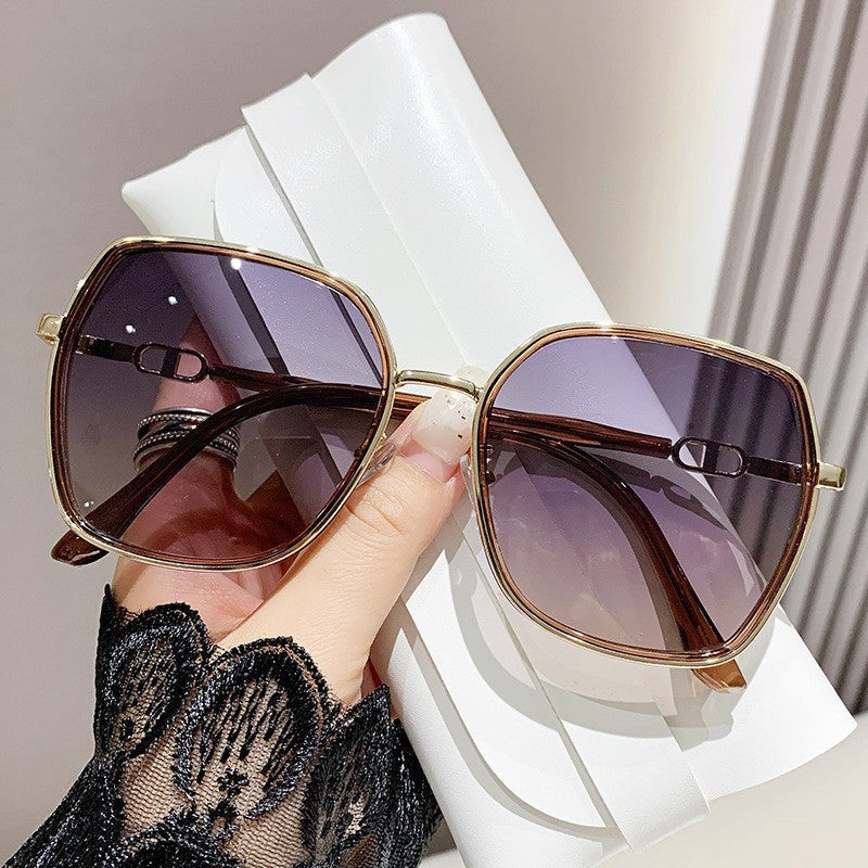 🔥Sommerschlussverkauf! 🔥UV-Schutz dünne polarisierte Sonnenbrille mit großem Rahmen