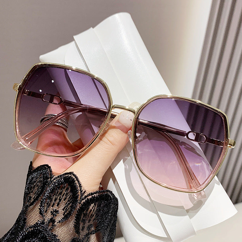 🔥Sommerschlussverkauf! 🔥UV-Schutz dünne polarisierte Sonnenbrille mit großem Rahmen