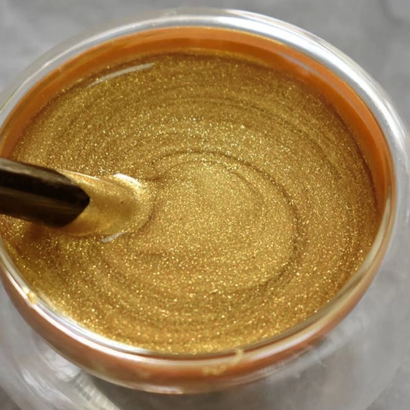 Wetterfeste Goldfarbe auf Wasserbasis