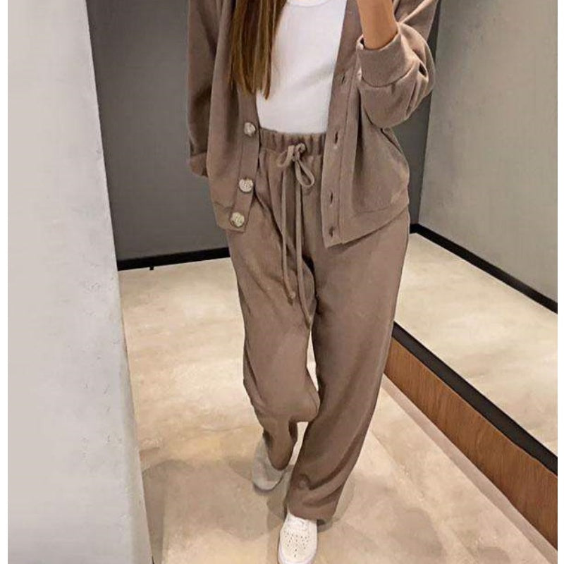 47%Rabatt💥 Herbstlicher neuer Stil Zweiteiliges Set aus gestrickter Jacke mit Knöpfen und Hose für Damen