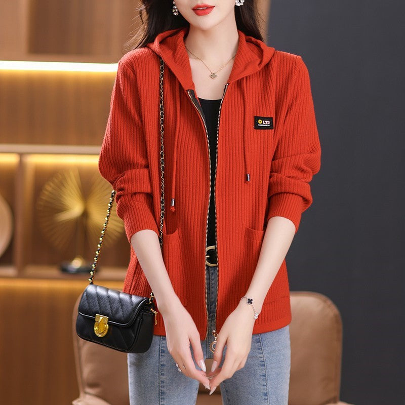 Strickjacke mit Kapuze und Reißverschlüssen und praktischen Taschen