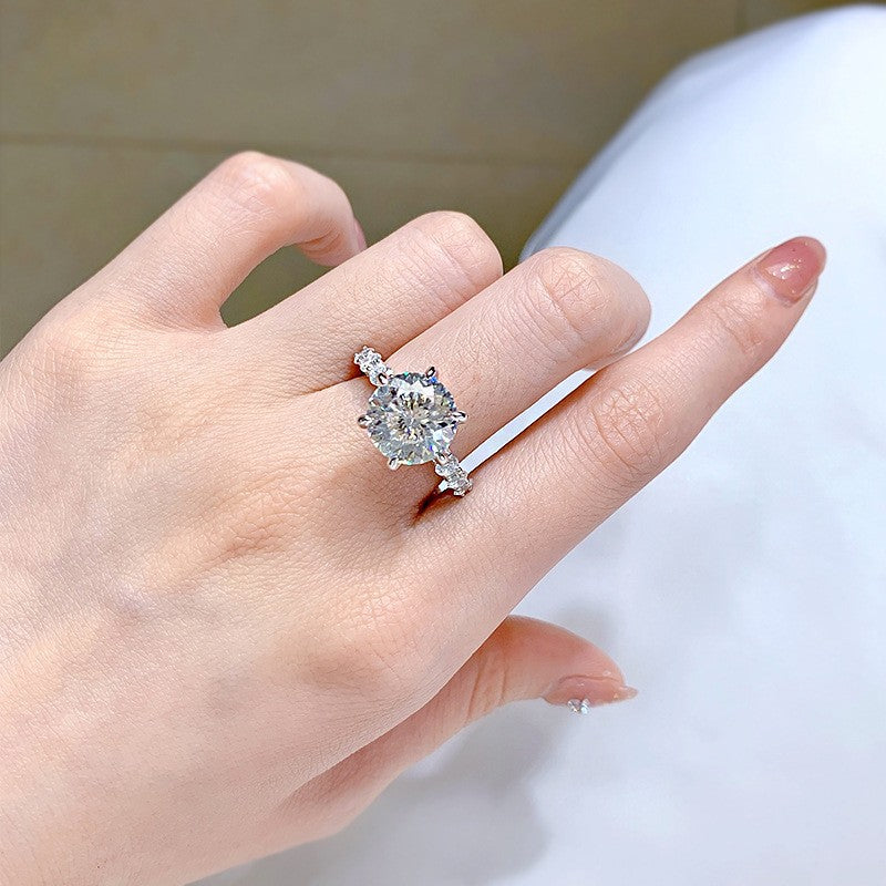 đGeschenk fĂŒr Sie | 5 Karat Mondlicht Sterling Silber Moissanit Ring
