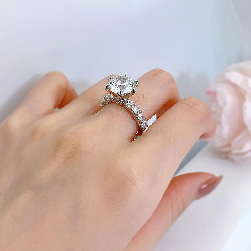 đGeschenk fĂŒr Sie | 5 Karat Mondlicht Sterling Silber Moissanit Ring