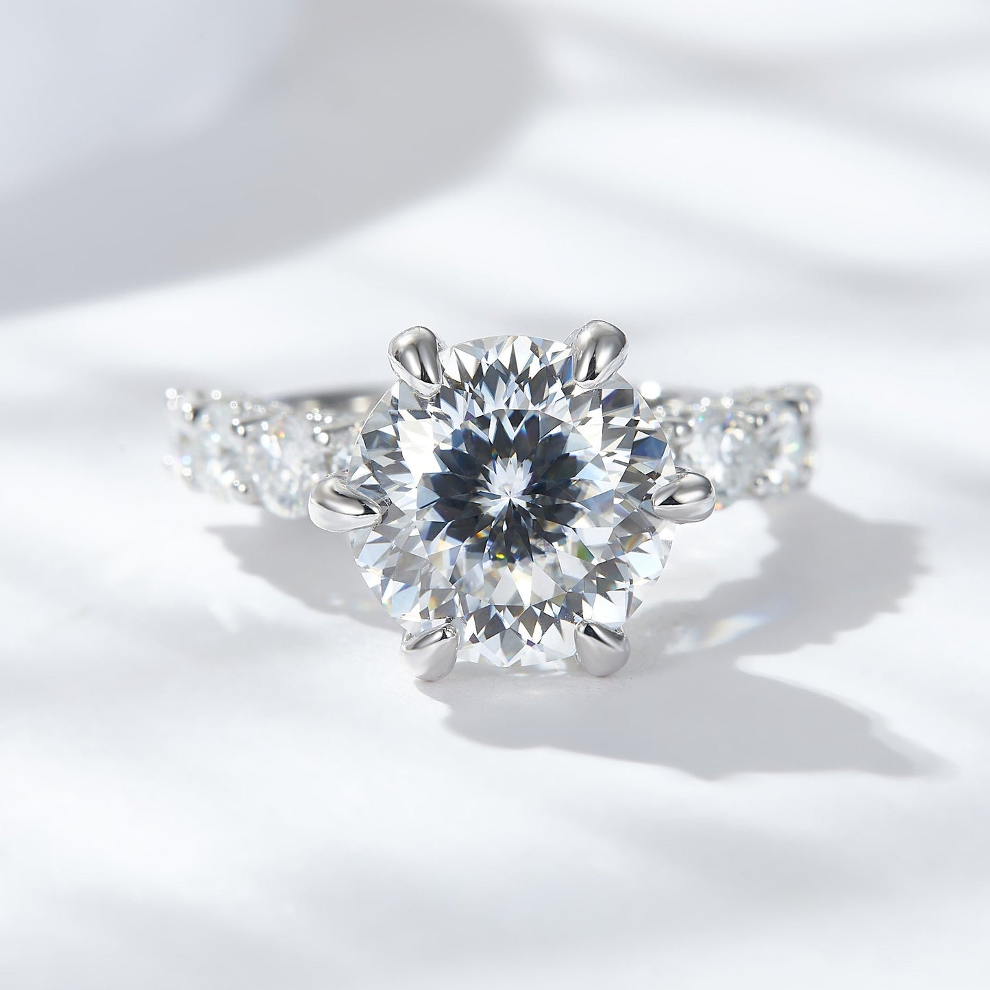 đGeschenk fĂŒr Sie | 5 Karat Mondlicht Sterling Silber Moissanit Ring