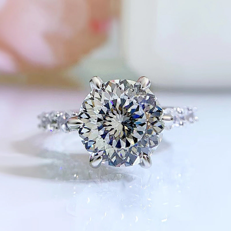 đGeschenk fĂŒr Sie | 5 Karat Mondlicht Sterling Silber Moissanit Ring