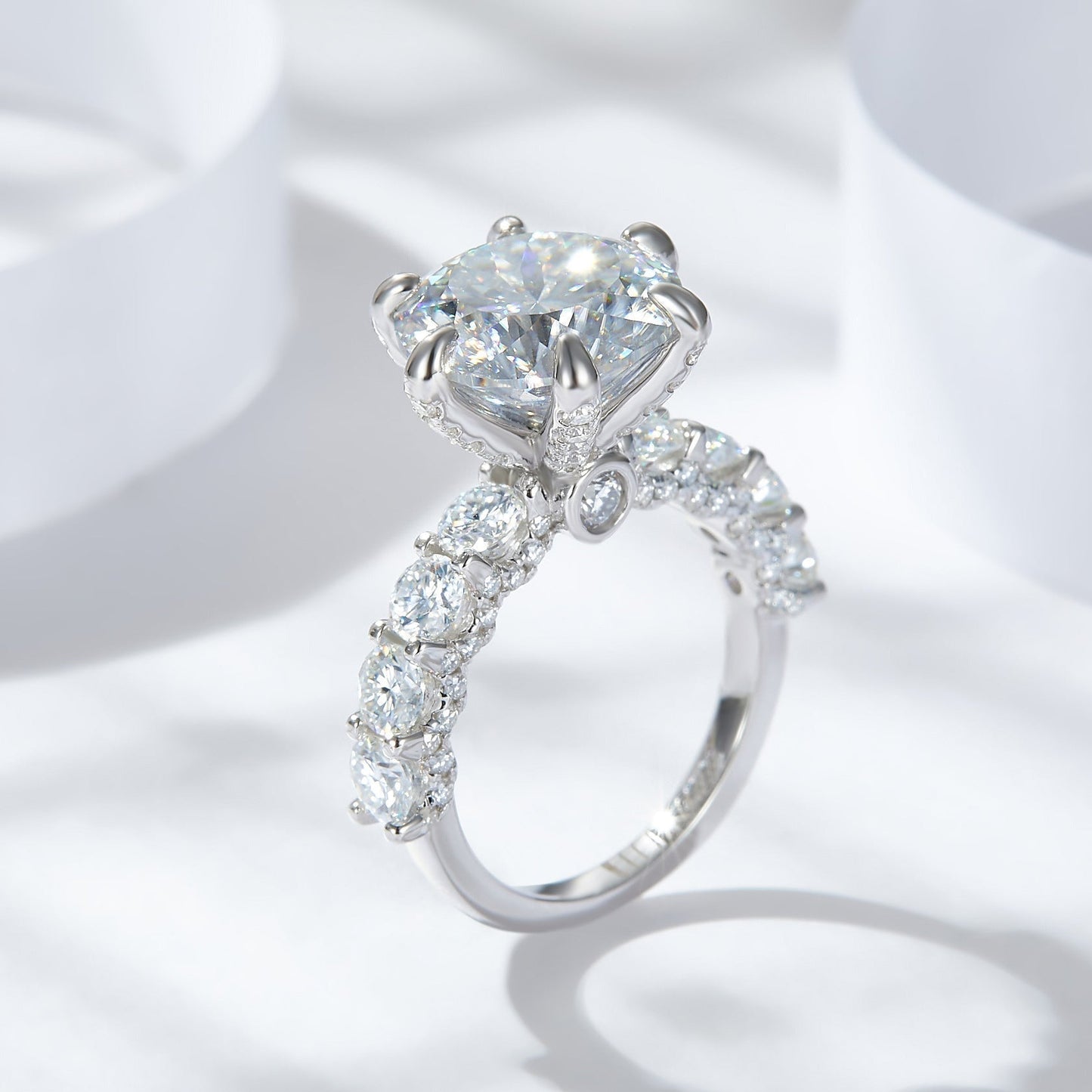 đGeschenk fĂŒr Sie | 5 Karat Mondlicht Sterling Silber Moissanit Ring