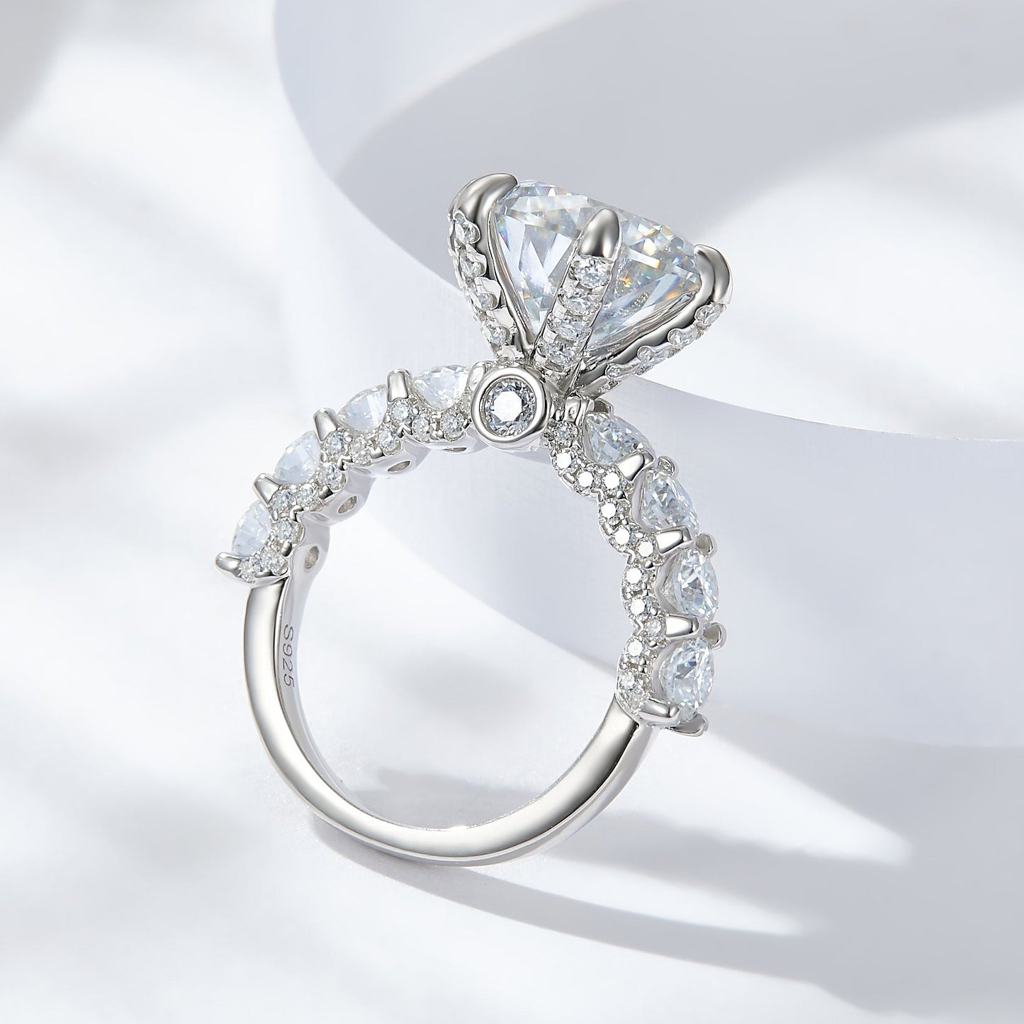 đGeschenk fĂŒr Sie | 5 Karat Mondlicht Sterling Silber Moissanit Ring
